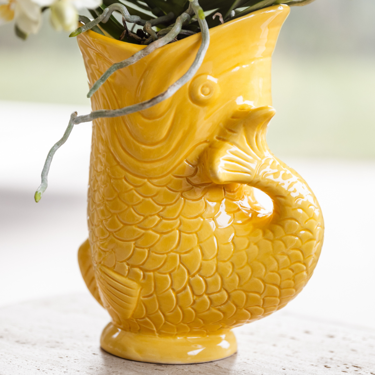 Geschenkset Mediterranean Sunset – Weiße Orchidee & Sukkulenten Set mit Dekotöpfen